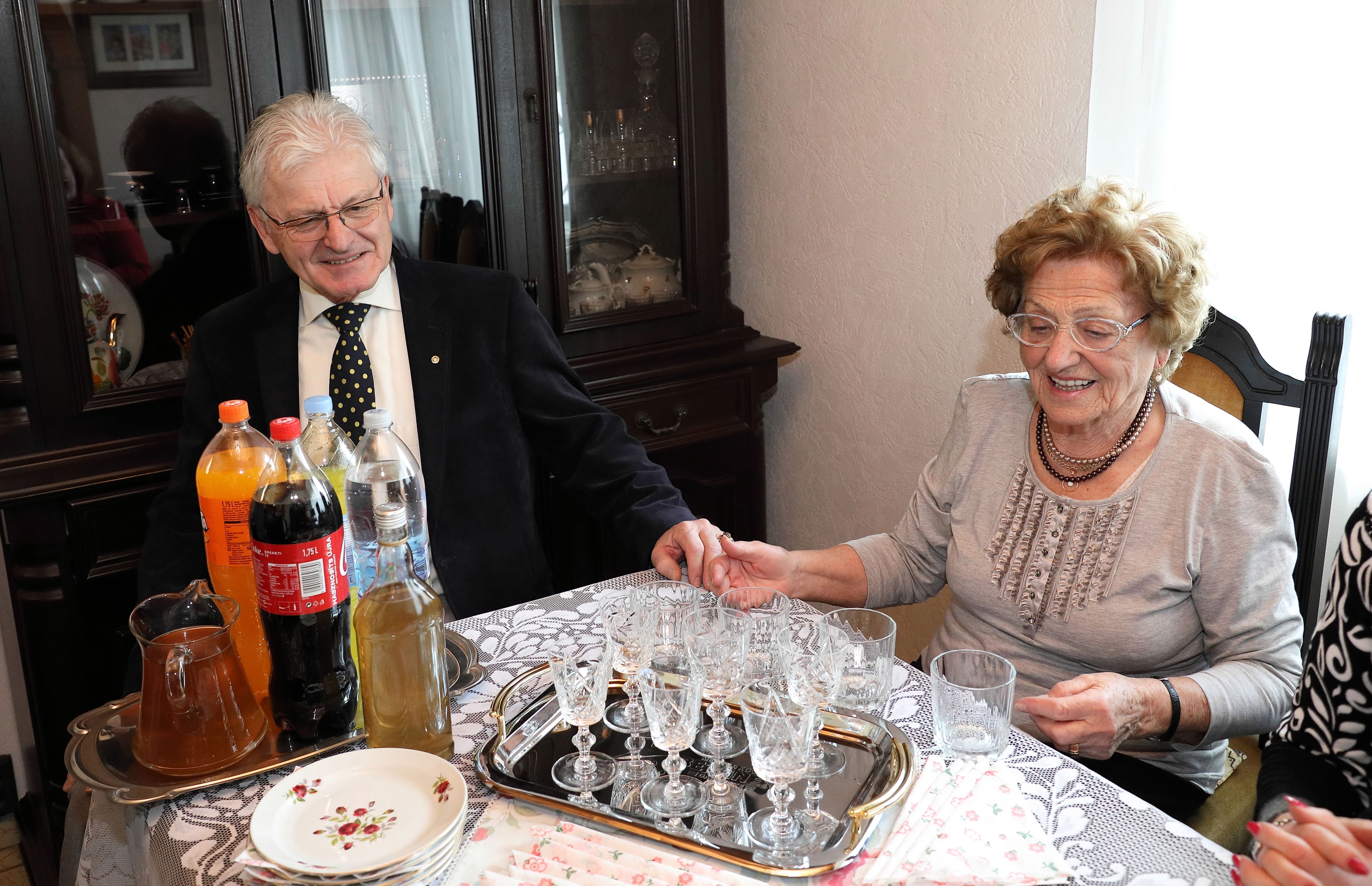 Kilencvenévesen is aktívan - Kirst Lászlónét köszöntötték